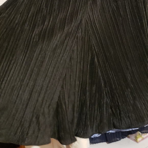 Plisse skirt - Picture 3 of 4